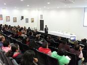 Capacitan servidores públicos sobre código ética