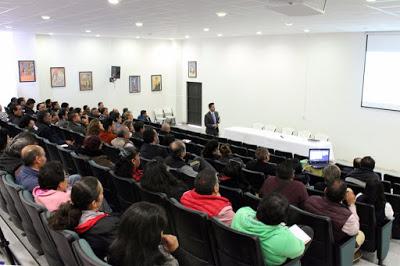 CAPACITAN A SERVIDORES PÚBLICOS SOBRE CÓDIGO DE ÉTICA