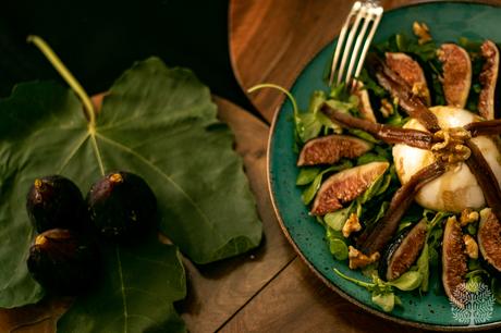 Ensalada de burrata con brevas y anchoas, la ensalada reina del verano