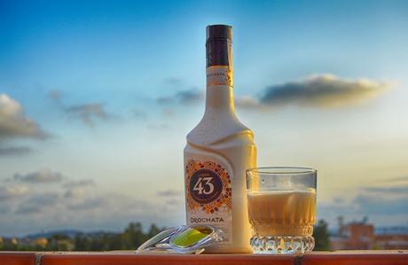 Probando el Licor 43 Orochata (proyecto BOPKI)