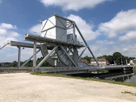 Un puente llamado Pegasus Un puente llamado Pegasus