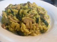 Risotto con calabacín y champiñones al azafrán