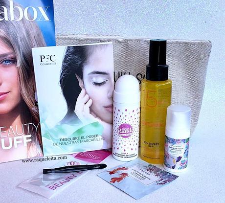 En Julio Guapabox Cambia su Cajita de Belleza por un Práctico Neceser de Viaje