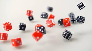 Dice-Rolling Mechanisms in RPGs, de Torben Mogensen (2006)