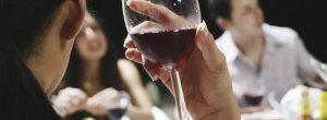 ¿Podrías tener una alergia al alcohol?