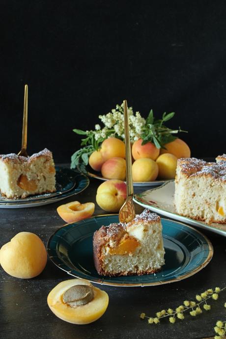 Hrnčekový koláč s jogurtom a broskyňami o pastel con yogur y albaricoques. {Receta eslovaca} pastel-de-yogur-y-albaricoque, yogur-and-apricot-cake