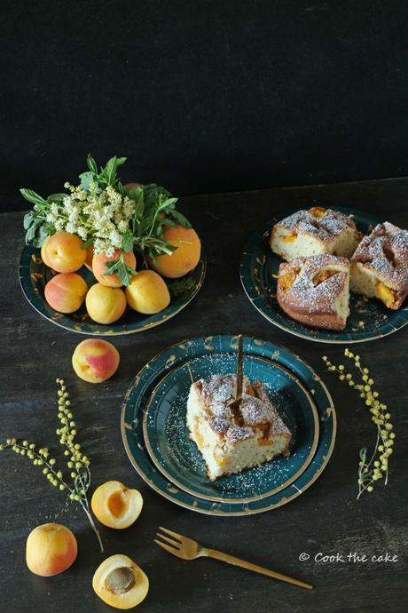 Hrnčekový koláč s jogurtom a broskyňami o pastel con yogur y albaricoques. {Receta eslovaca} pastel-de-yogur-y-albaricoque, yogur-and-apricot-cake