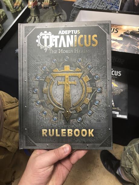 Imágenes y detalles extra de la caja de Adeptus Titanicus