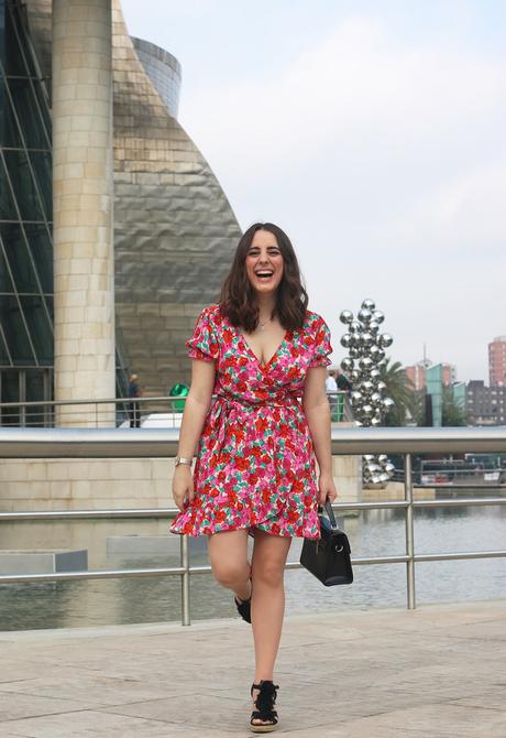 Vestido rosa de flores para verano