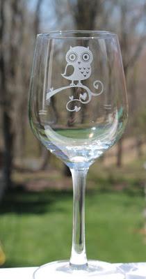 Aprende cómo hacer un hermoso grabado en vidrio paso por paso