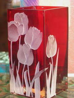 Aprende cómo hacer un hermoso grabado en vidrio paso por paso