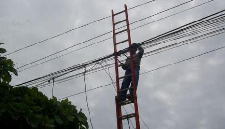 OSIPTEL DECLARA INFUNDADAS LAS APELACIONES DEL SECTOR ELÉCTRICO OSIPTEL DECLARA INFUNDADAS LAS APELACIONES DEL SECTOR ELÉCTRICO