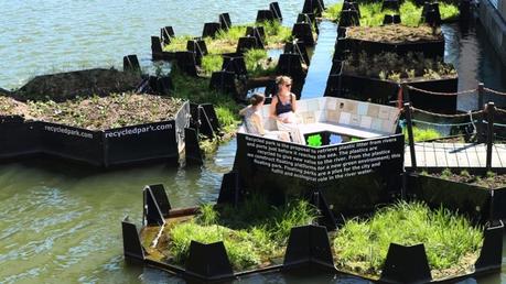 Este jardín flotante de Rotterdam está fabricado con plásticos reciclados recogidos del río