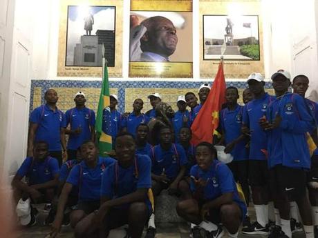 Visita a la casa cultural de Angola en Salvador de Bahía (Brasil)
