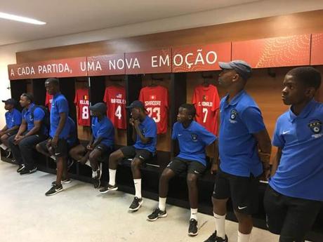 Visita de la Escuela de Fútbol Base AFA Angola al Estadio Arena Fonte Nova Visita de la Escuela de Fútbol Base AFA Angola al Estadio Arena Fonte Nova