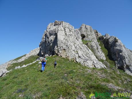 Murallón en la Sierra de Caranga