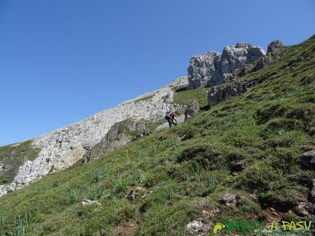 Subiendo a lo alto de la Sierra de Caranga