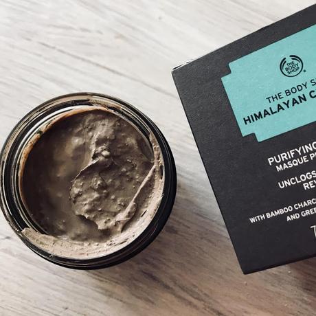 MASCARILLA PIELES GRASAS: THE BODY SHOP HIMALAYAN CHARCOAL