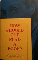 Minireseñas: ¿Cómo debería leerse un libro?, de Virginia Woolf; Tothom hauria de ser feminista, de Chimamanda Ngozi Adichie