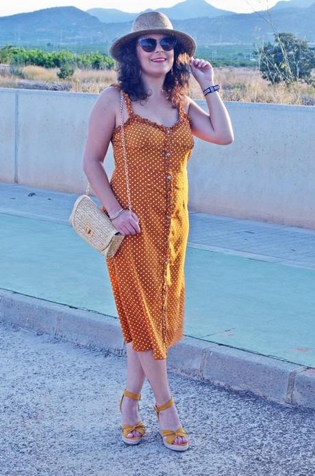 Vestido mostaza de lunares Vestido mostaza de lunares