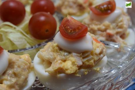 Huevos Rellenos de Ensaladilla de Arroz