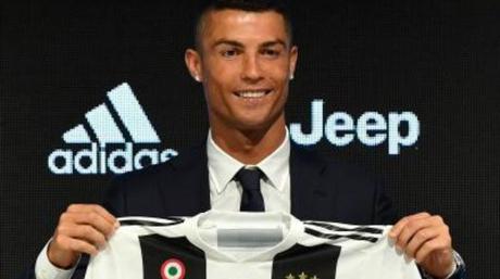 Cristiano Ronaldo vendiÃ³ medio millÃ³n de camisetas en 24 horas y generÃ³ US$ 60 millones