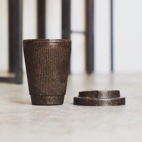 Tazas para el café hechas con café para reducir los residuos plásticos Tazas para el café hechas con café para reducir los residuos plásticos