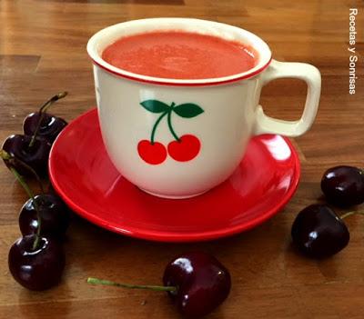 GAZPACHO DE CEREZAS, TOMATE Y ALMENDRA