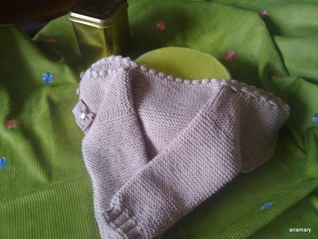 conjunto bebe:capotita y chaqueta