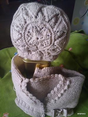 conjunto bebe:capotita y chaqueta