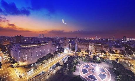 SkyBar Plaza Cataluña, la terraza con vistas desde el epicentro de Barcelona Skybar iberostar plaza catalunya