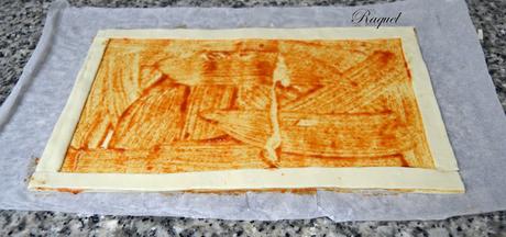 Pizza de hojaldre con atún y setas Shimeji Pizza de hojaldre con atún y setas Shimeji