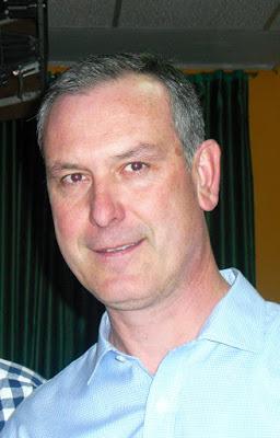 Manuel Díaz de Castro: “En la poesía hay que procurar atraer al lector, no atemorizarlo o espantarlo con alguna versión un tanto recargada de este género”