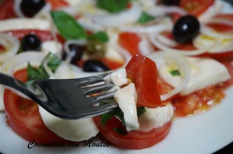 Ensalada de tomate y mozarella