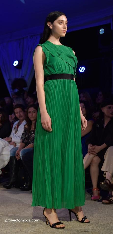 Alexia Ulibarri Presenta Su Colección “Flora” En El Acuario Michin Alexia Ulibarri Presenta Su Colección “Flora” En El Acuario Michin