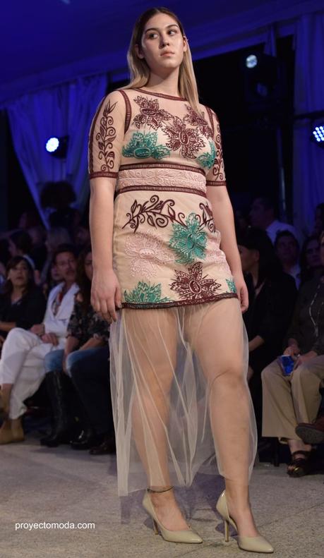 Alexia Ulibarri Presenta Su Colección “Flora” En El Acuario Michin Alexia Ulibarri Presenta Su Colección “Flora” En El Acuario Michin