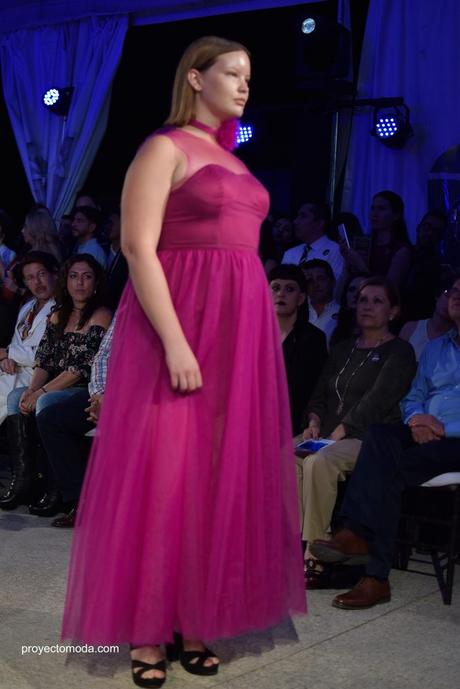 Alexia Ulibarri Presenta Su Colección “Flora” En El Acuario Michin Alexia Ulibarri Presenta Su Colección “Flora” En El Acuario Michin