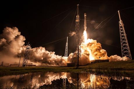 EXITOSO LANZAMIENTO DEL HUGHES 63W EN EL SATÉLITE TELSTAR 19 EXITOSO LANZAMIENTO DEL HUGHES 63W EN EL SATÉLITE TELSTAR 19