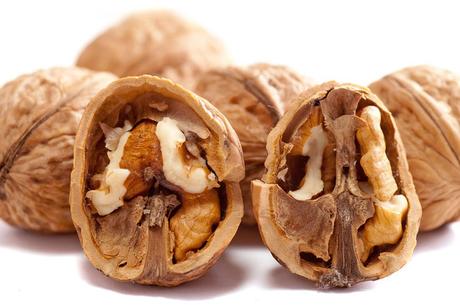 Añadir nueces a la dieta puede ayudar a perder peso y mejorar la salud de del corazón
