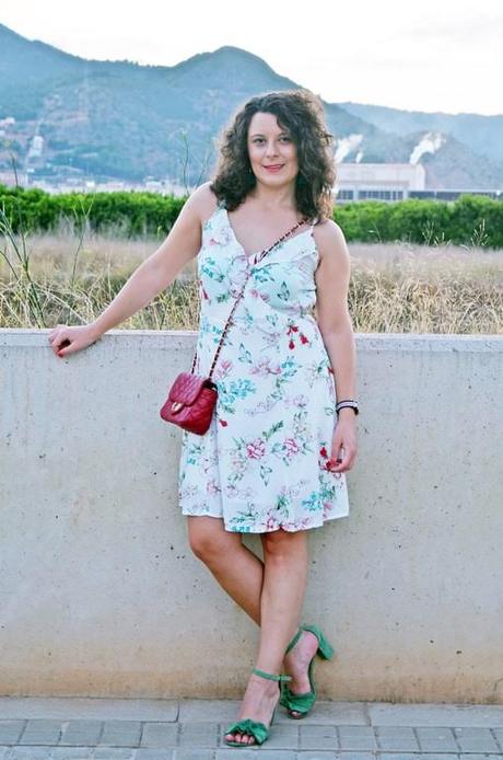 Vestido blanco estampado de flores