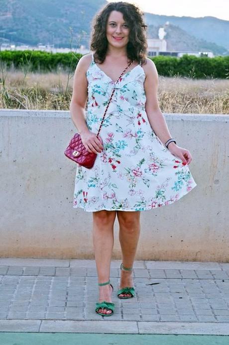 Vestido blanco estampado de flores