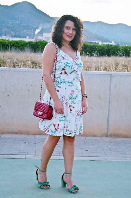 Vestido blanco estampado de flores