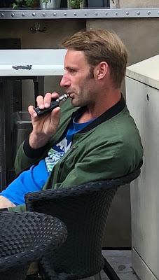 Fumando electrónicamente