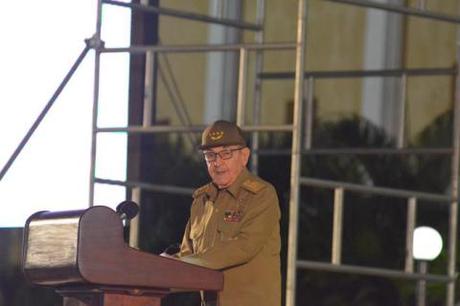 Raúl Castro: Por grandes que sean los desafíos, nuestro pueblo defenderá su Revolución socialista