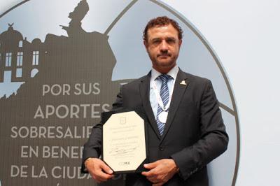 RECIBE JESÚS PADILLA MEDALLA POR APORTES DE COPARMEX A LA CDMX