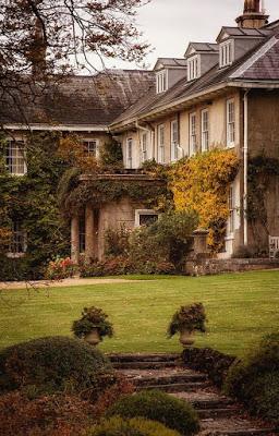 Reseña | El ángel en la casa ~ Beca Aberdeen