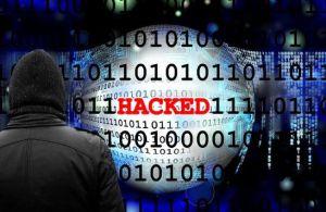 Usuarios en riesgo: Algunas apps podrían tomarte fotos sin permiso