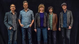 The Jayhawks - Gonna be a darkness (Live at WFUV) (2018)