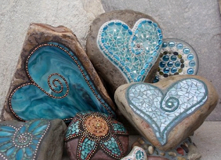 Tutorial aprende cómo decorar piedras con la técnica de mosaico