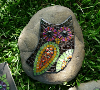 Tutorial aprende cómo decorar piedras con la técnica de mosaico